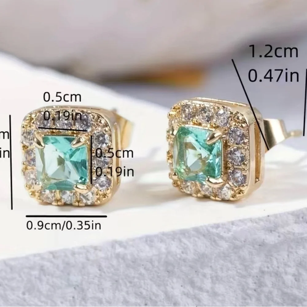 Vintage Emerald Cubic Zirconia Earrings - Picture 6 of 7